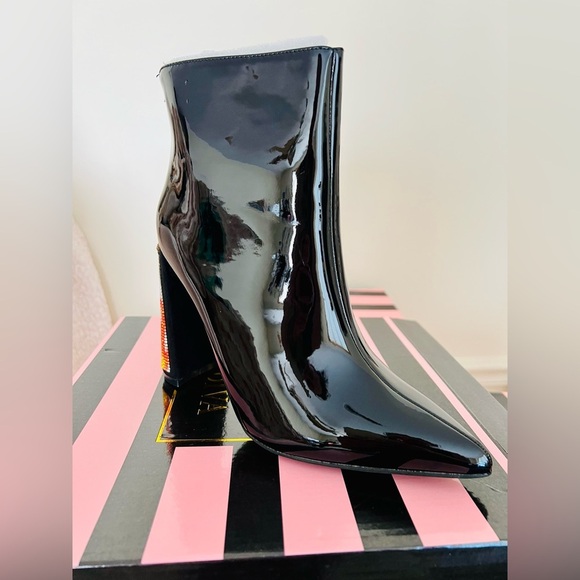 NIB Dolls Kill Lady GoDiva Excited Enough Patent Faux Leather Ankle Boo… - Picture 3 of 13